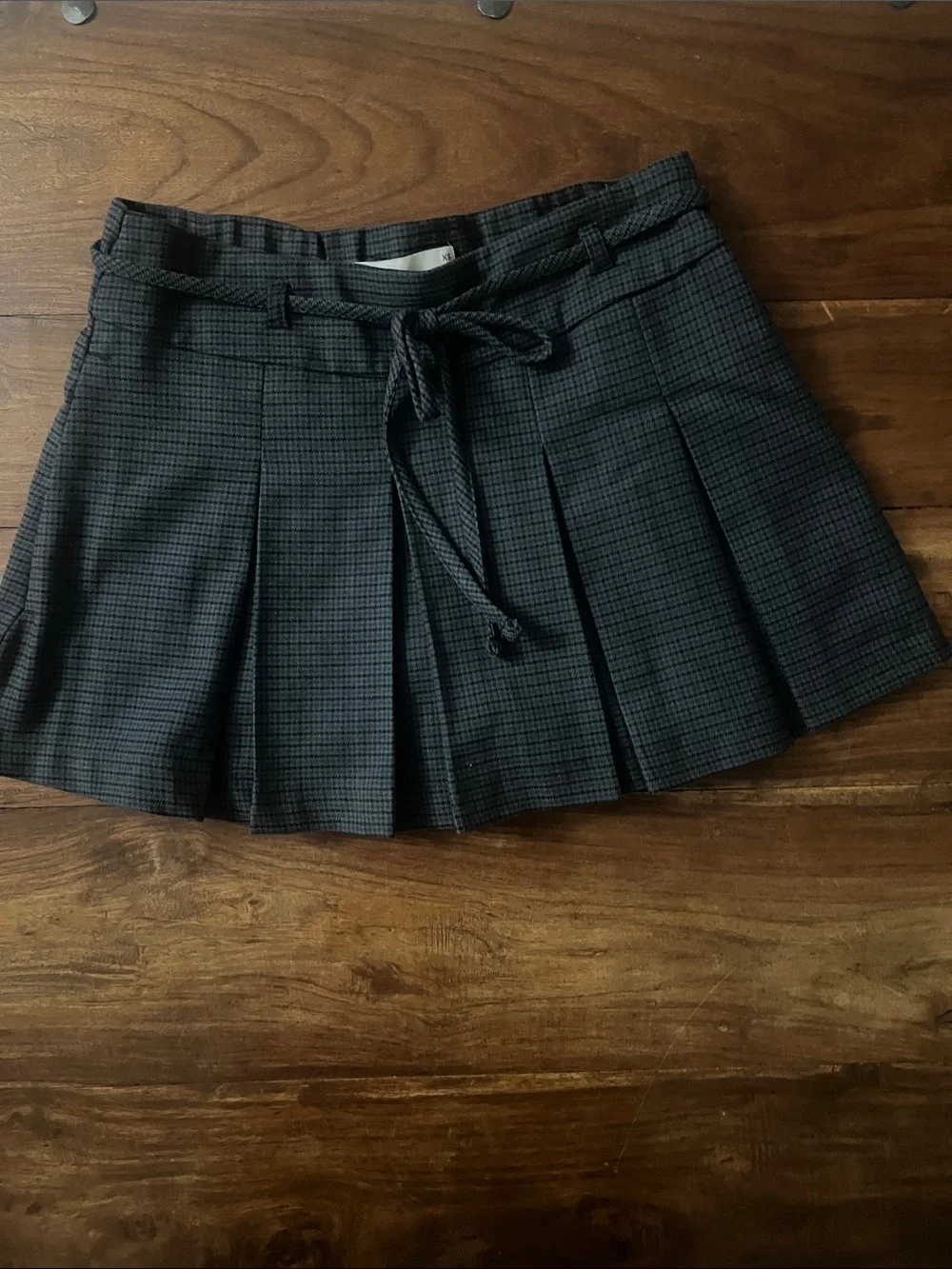 Zara girl’s Pleated Mini Skirt in Dark Gray Plaid